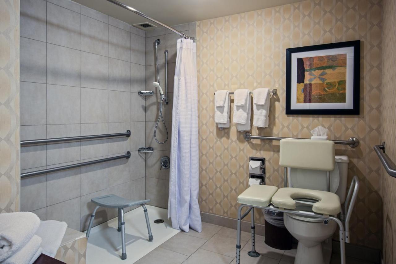 | Crowne Plaza Hotel St. Louis Airport, an IHG Hotel