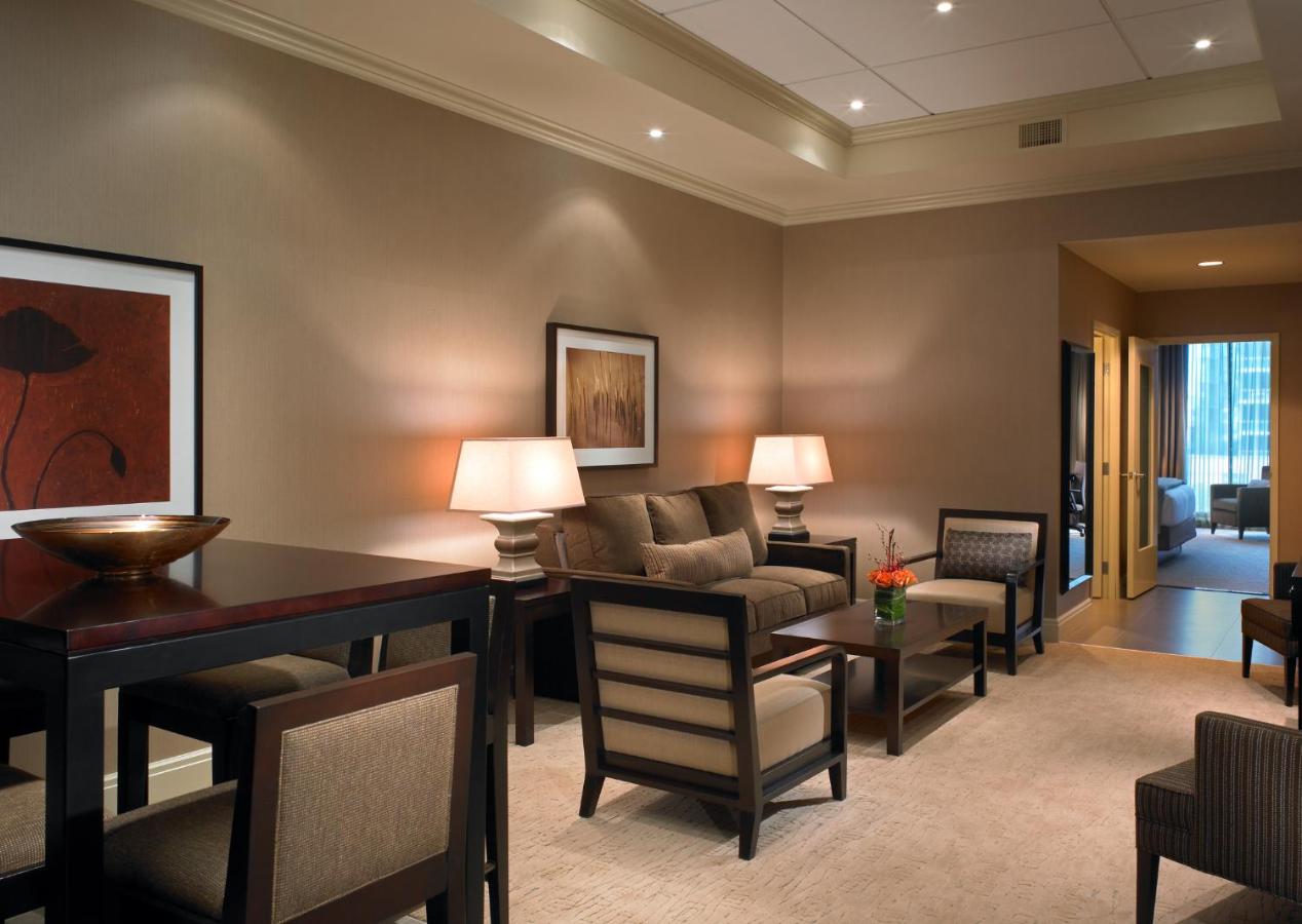 Deluxe King Room - Club Access at Hyatt Regency Bellevue