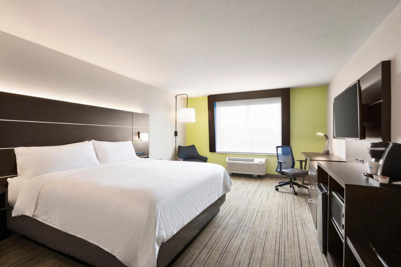 King Room - Non-Smoking at Holiday Inn Express Sarasota East - I-75 by IHG