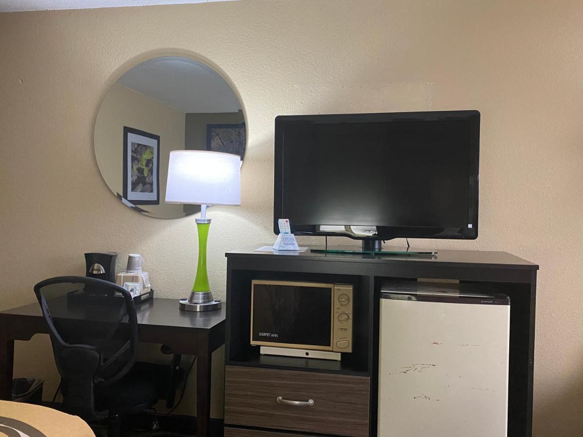 Deluxe Double Room with Two Double Beds - Non-Smoking at Super 8 by Wyndham Maysville KY