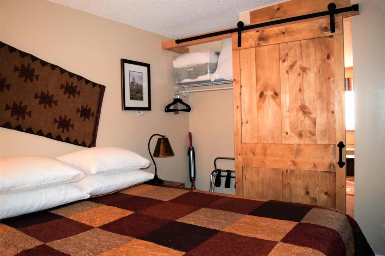 | St Danes Slickrock Cabin