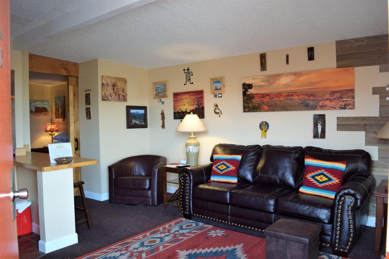 | St Danes Slickrock Cabin