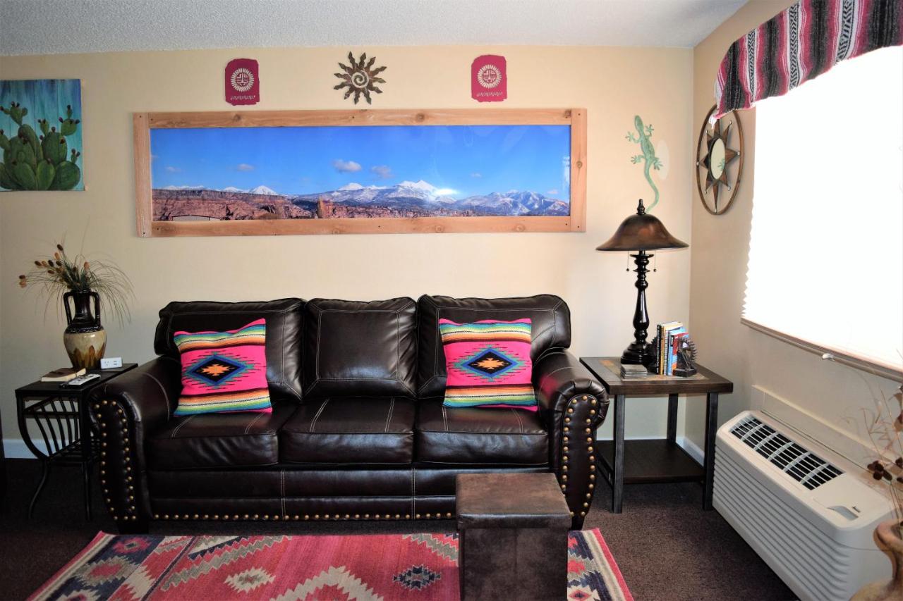 | St Danes Prickly Pear Cabin