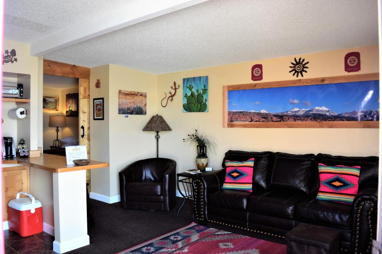 | St Danes Prickly Pear Cabin