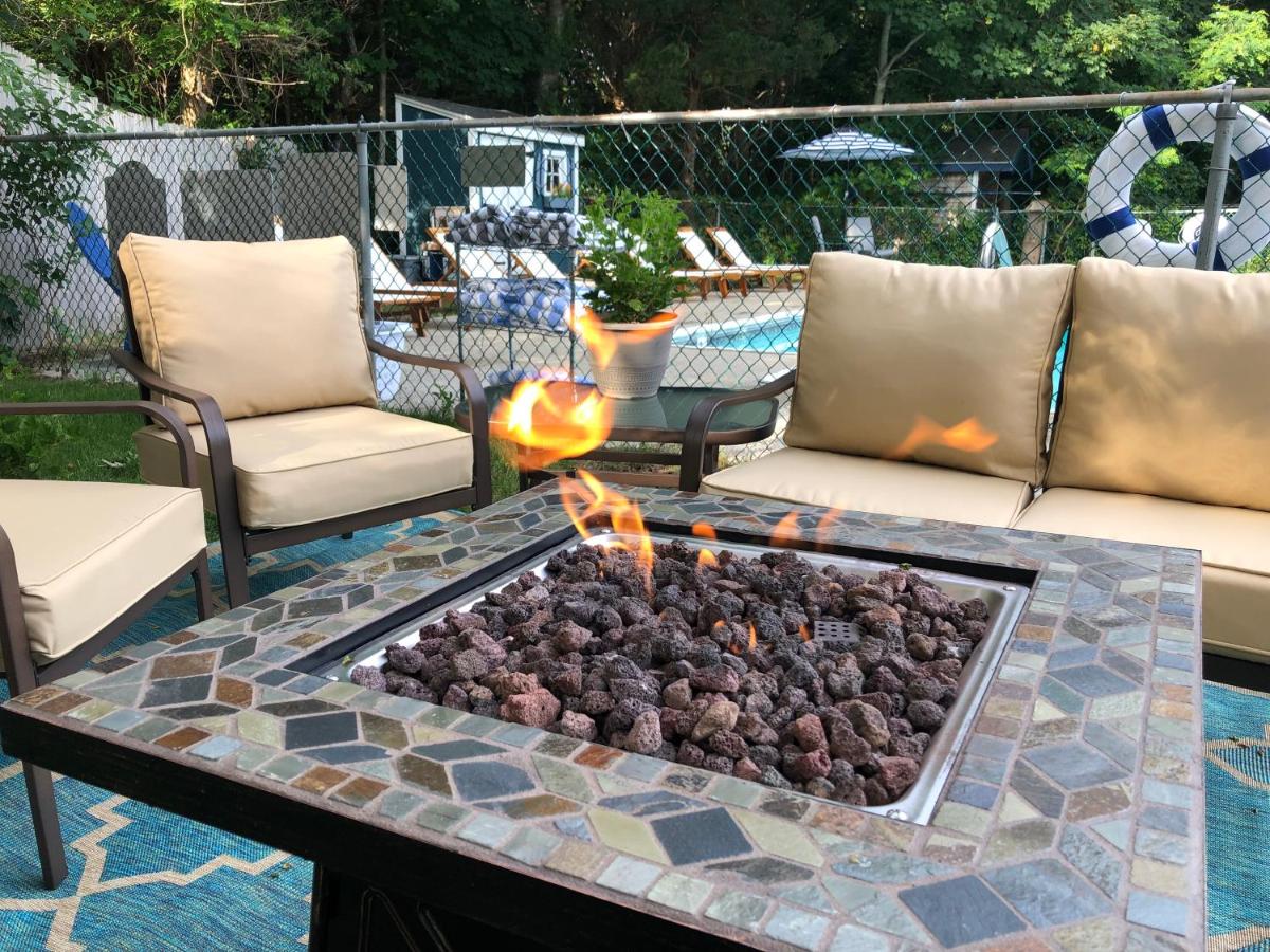  | The Seagrove Suites & Guest Rooms