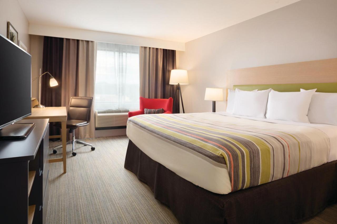 Studio King Suite with Sofa Bed at Country Inn & Suites by Radisson, Greensboro, NC