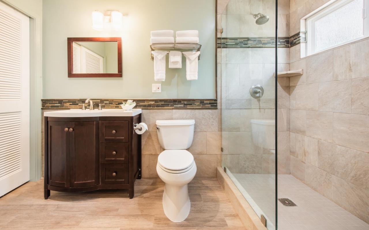King Suite at Brisas del Mar, Inn at the Beach