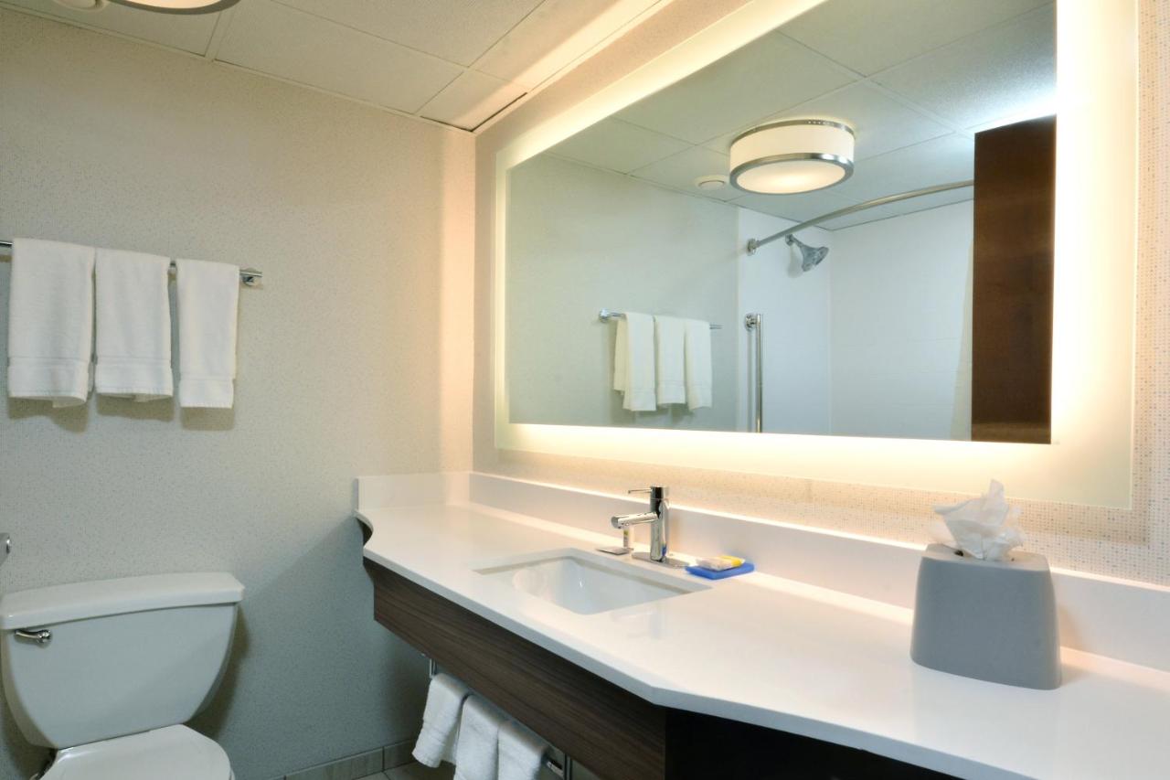 King Room at Holiday Inn Express Durham by IHG
