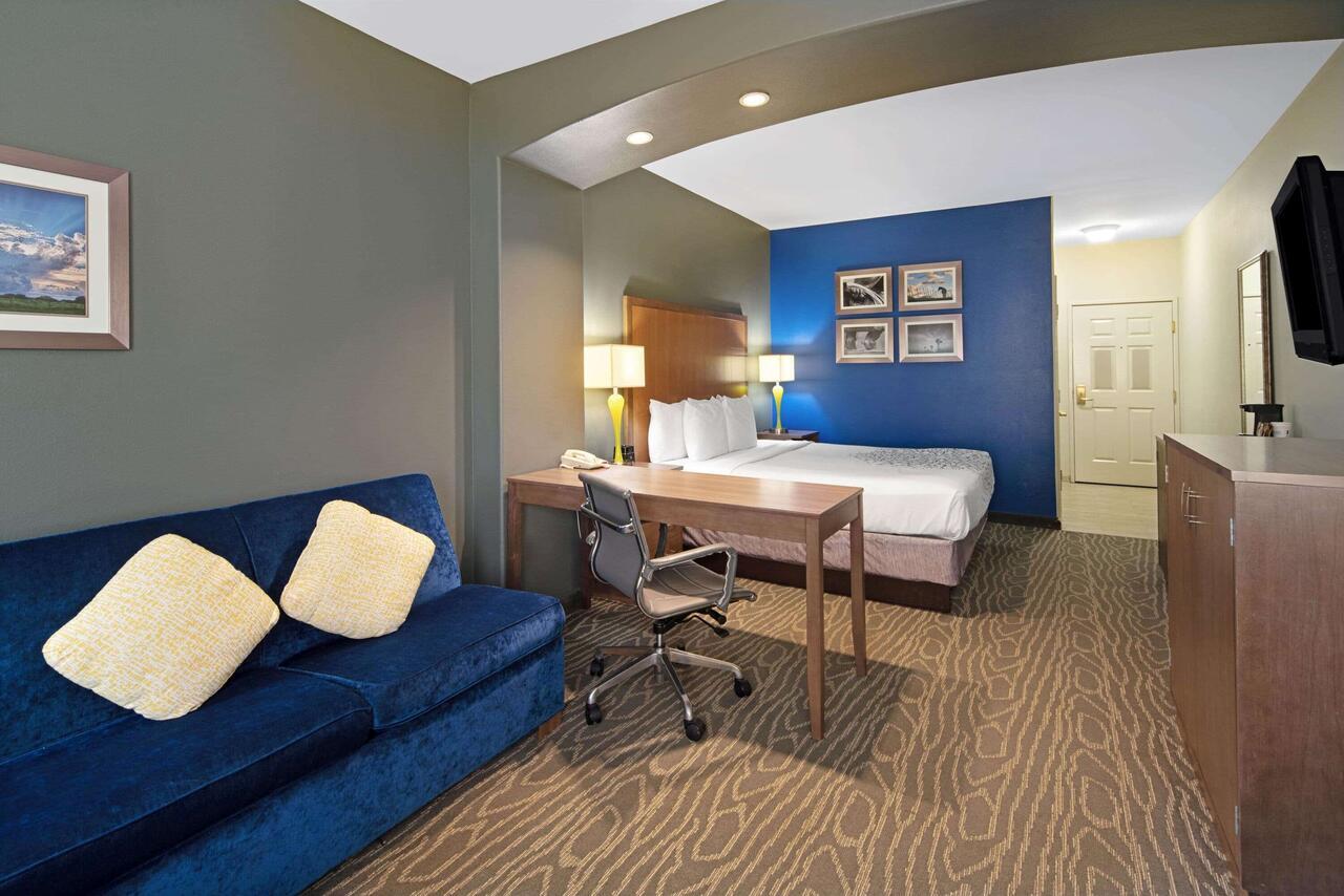 Executive King Room at La Quinta Inn & Suites by Wyndham Mercedes Outlet Mall