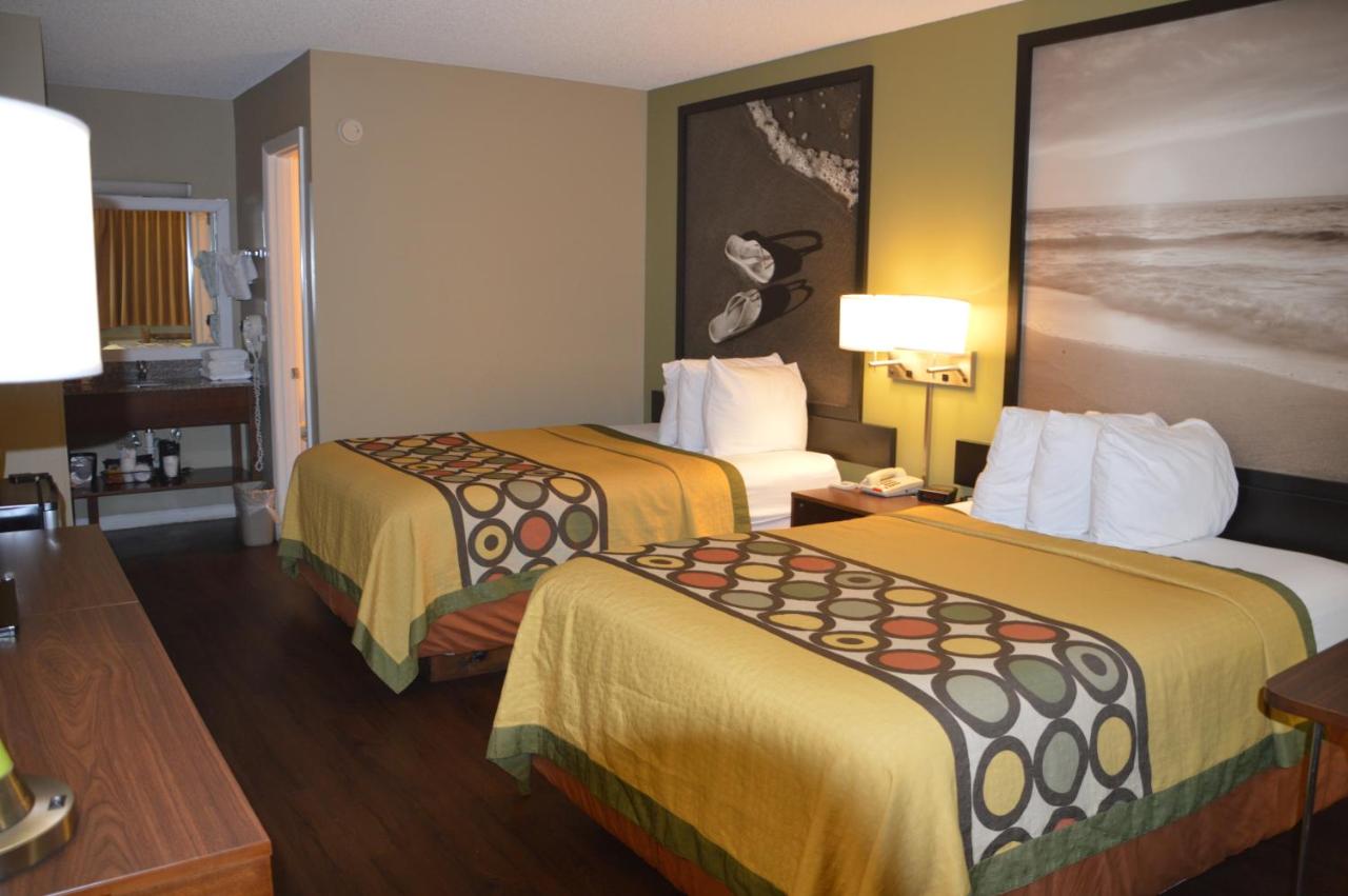  | Super 8 by Wyndham Monticello