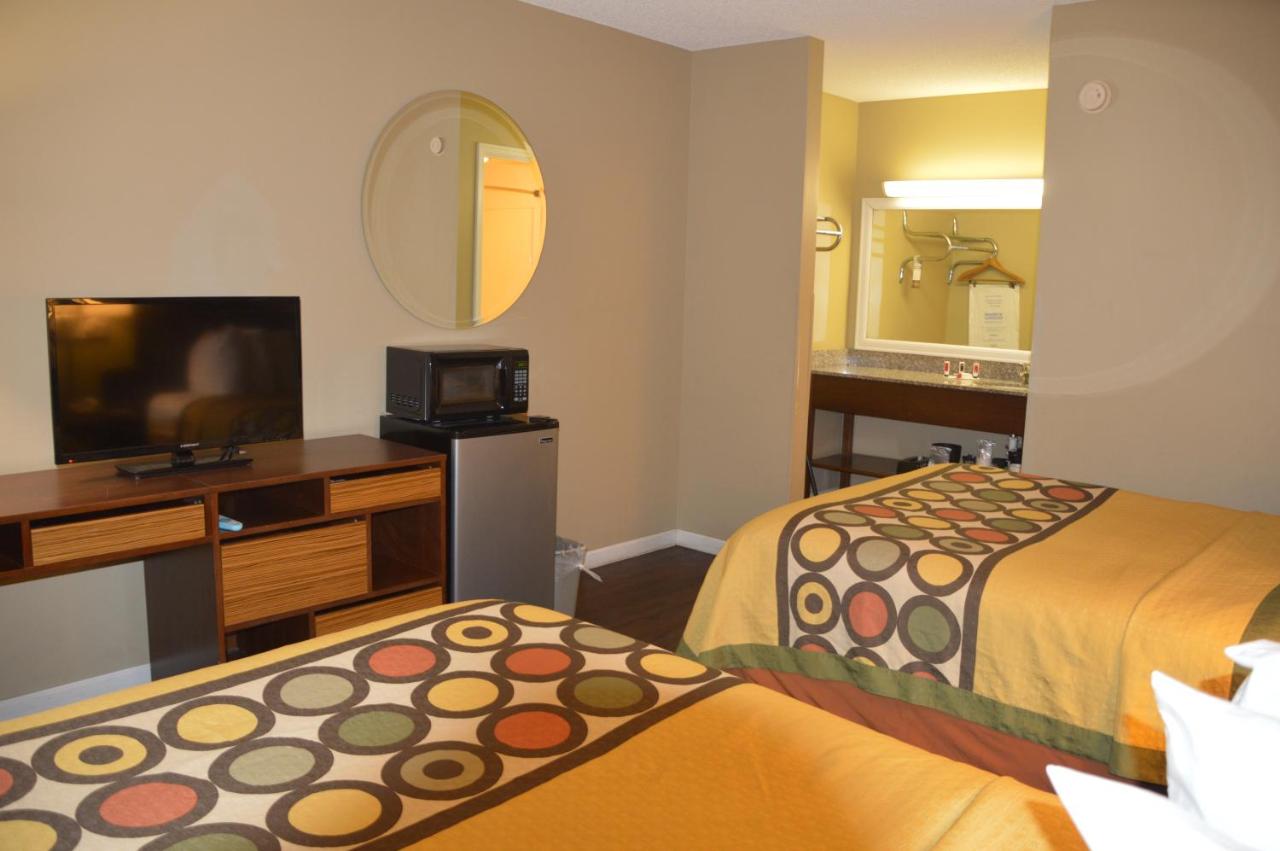  | Super 8 by Wyndham Monticello
