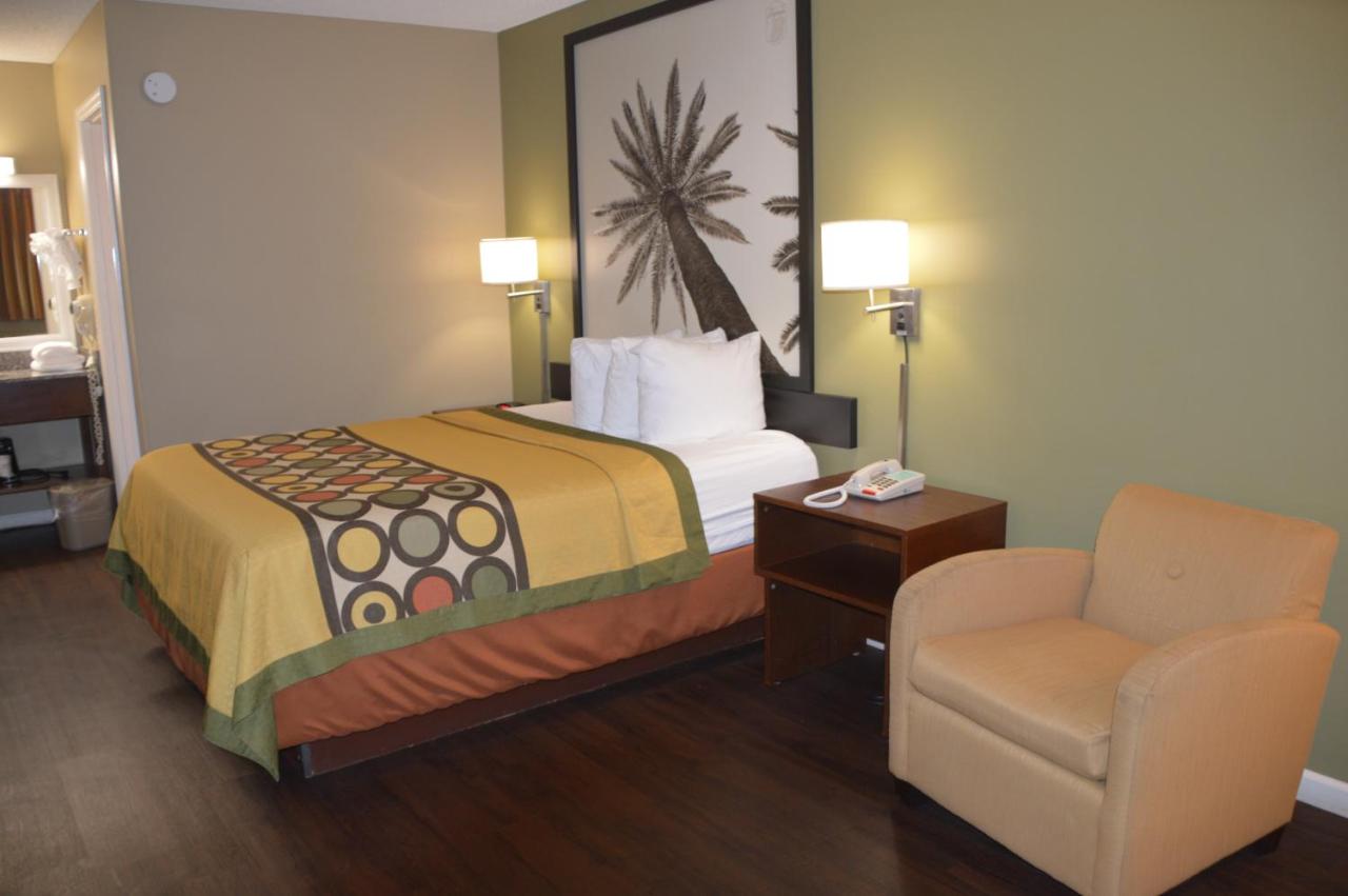  | Super 8 by Wyndham Monticello