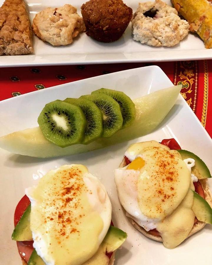  | LaPolena Bed & Breakfast