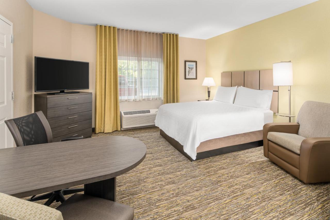  | Candlewood Suites Destin-Sandestin Area, an IHG Hotel