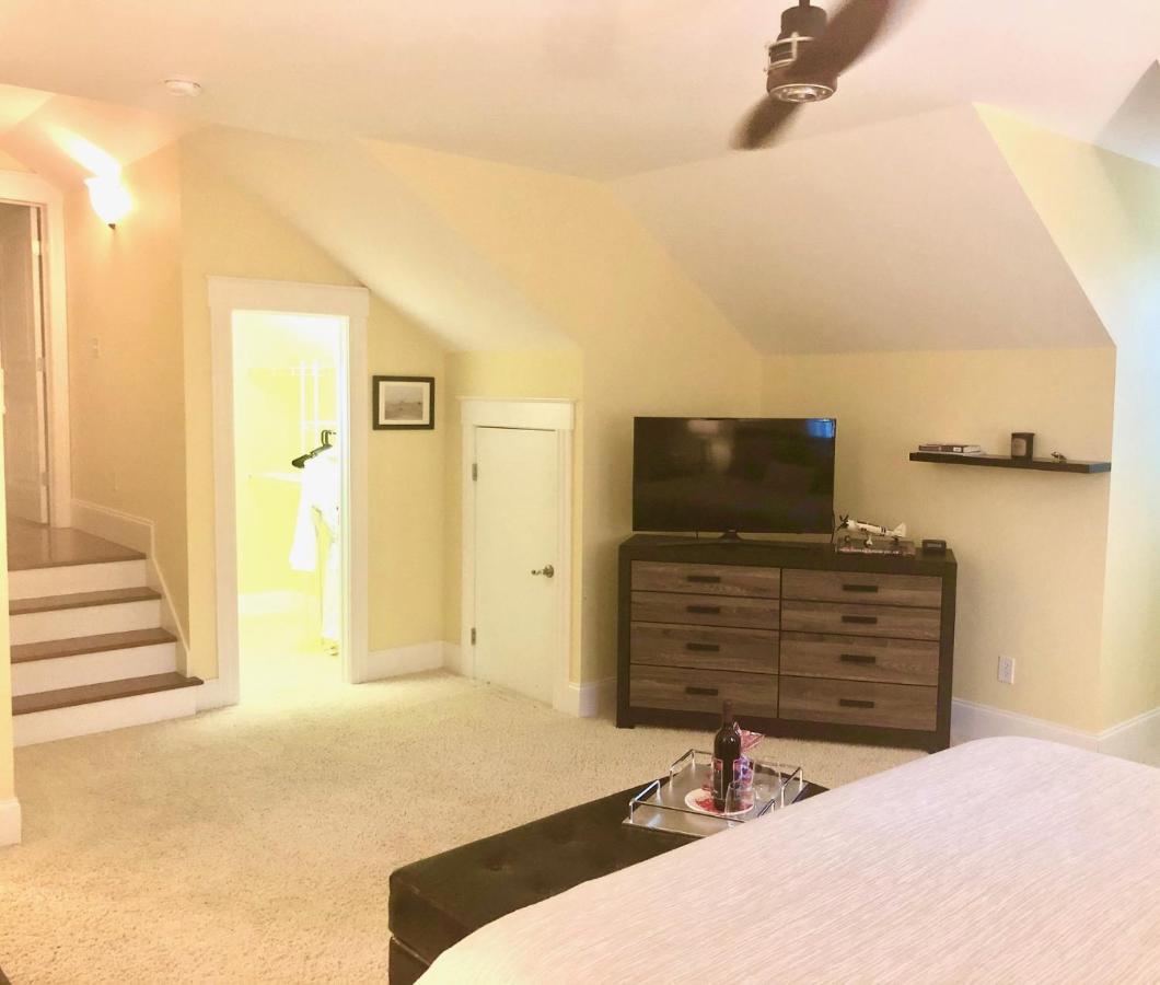  | LaPolena Bed & Breakfast
