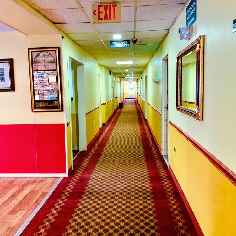 | Holiday Lodge - Greensboro/Lake Oconee