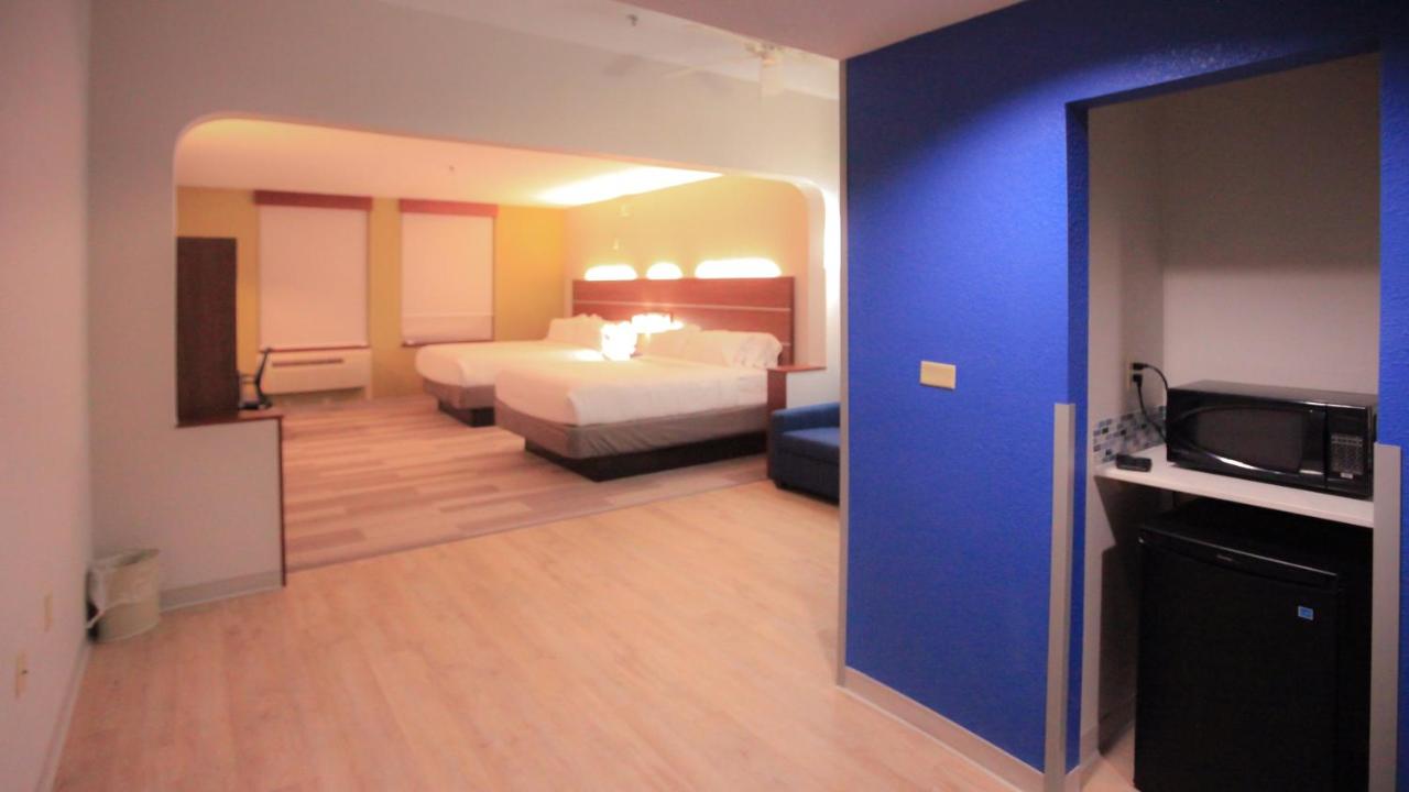 Double Room - Disability Access with Bath Tub at City Express By Marriott Daytona Beach Speedway