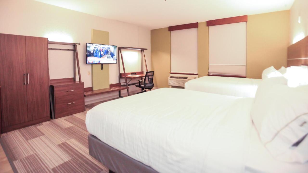 Queen Room with Sofa Bed - Non-Smoking at City Express By Marriott Daytona Beach Speedway