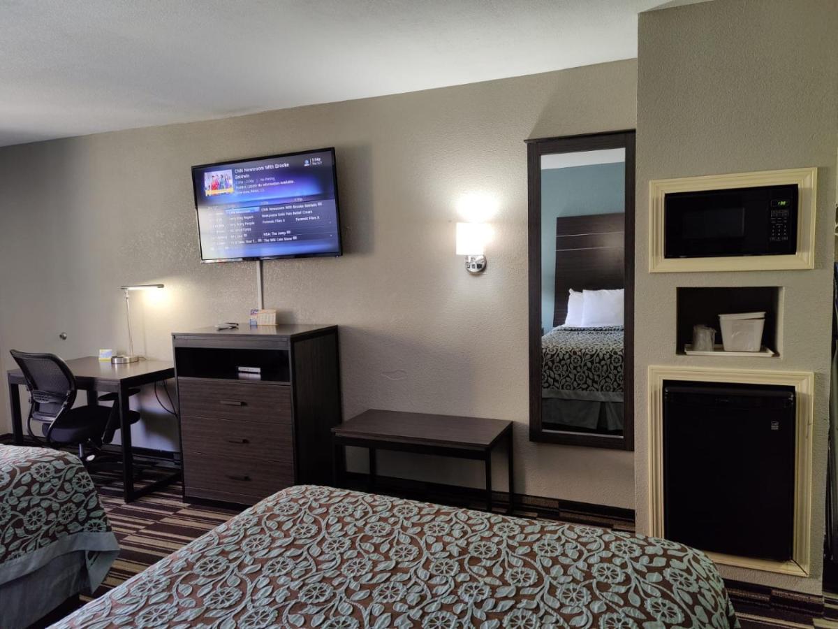 Double Room with Two Double Beds - Smoking at Days Inn by Wyndham Southaven MS
