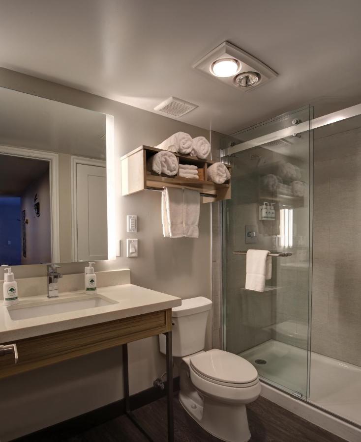 King Accessible at GreenTree Inn Flagstaff