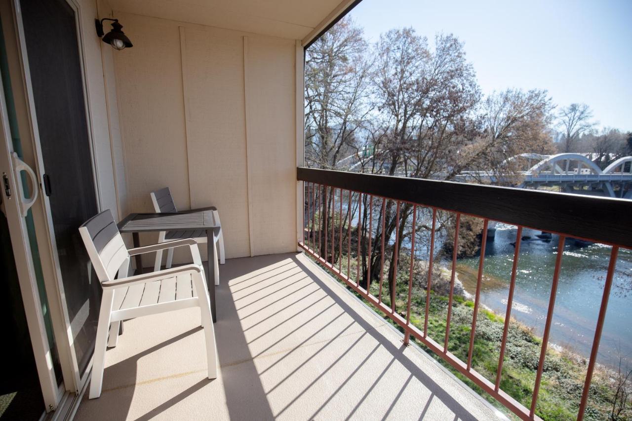 Premium King Room with River View at Riverside Inn