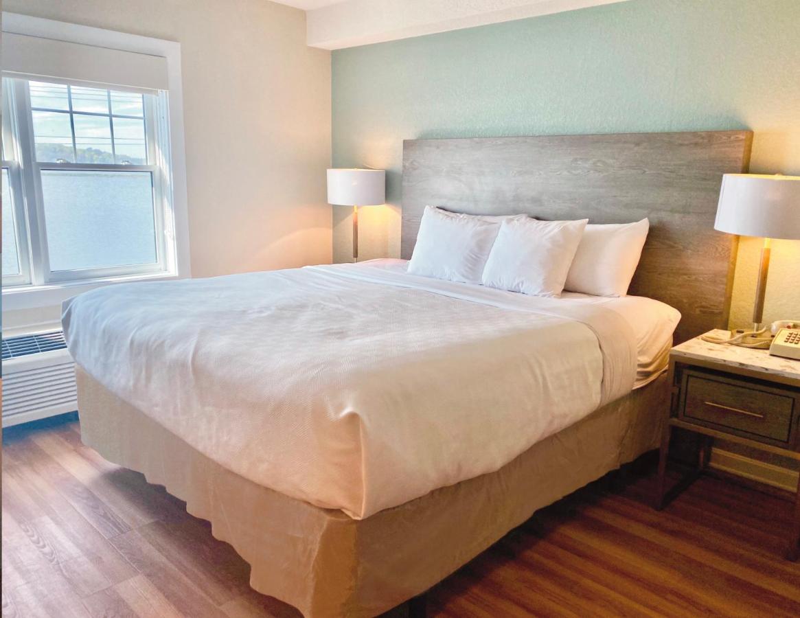| Atlantic Beach Hotel Newport