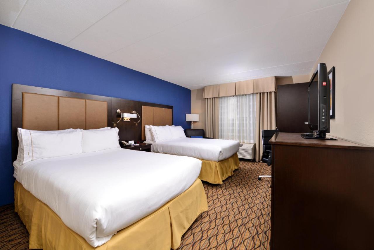 | Holiday Inn Express Hunt Valley, an IHG Hotel