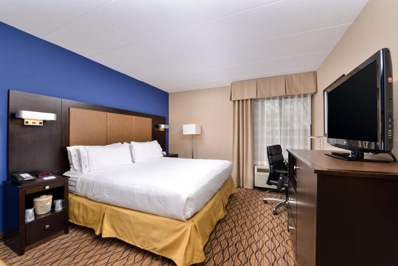 | Holiday Inn Express Hunt Valley, an IHG Hotel