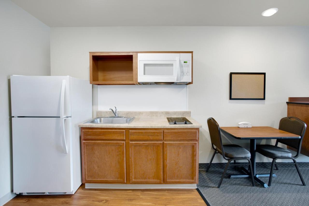 Queen Suite - Smoking at WoodSpring Suites Manassas Battlefield Park I-66