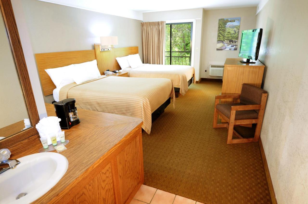 Double Room with Balcony - No Pets at Sidney James Mountain Lodge