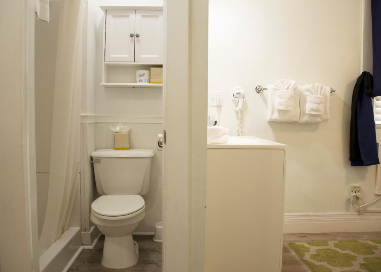Queen Room at Duval House
