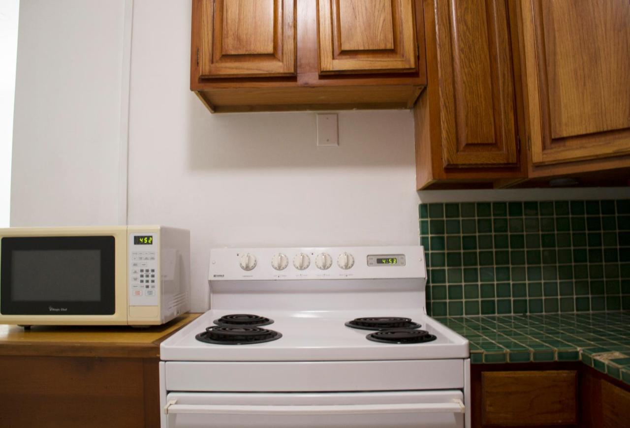 Studio Apartment with Balcony at Duval House