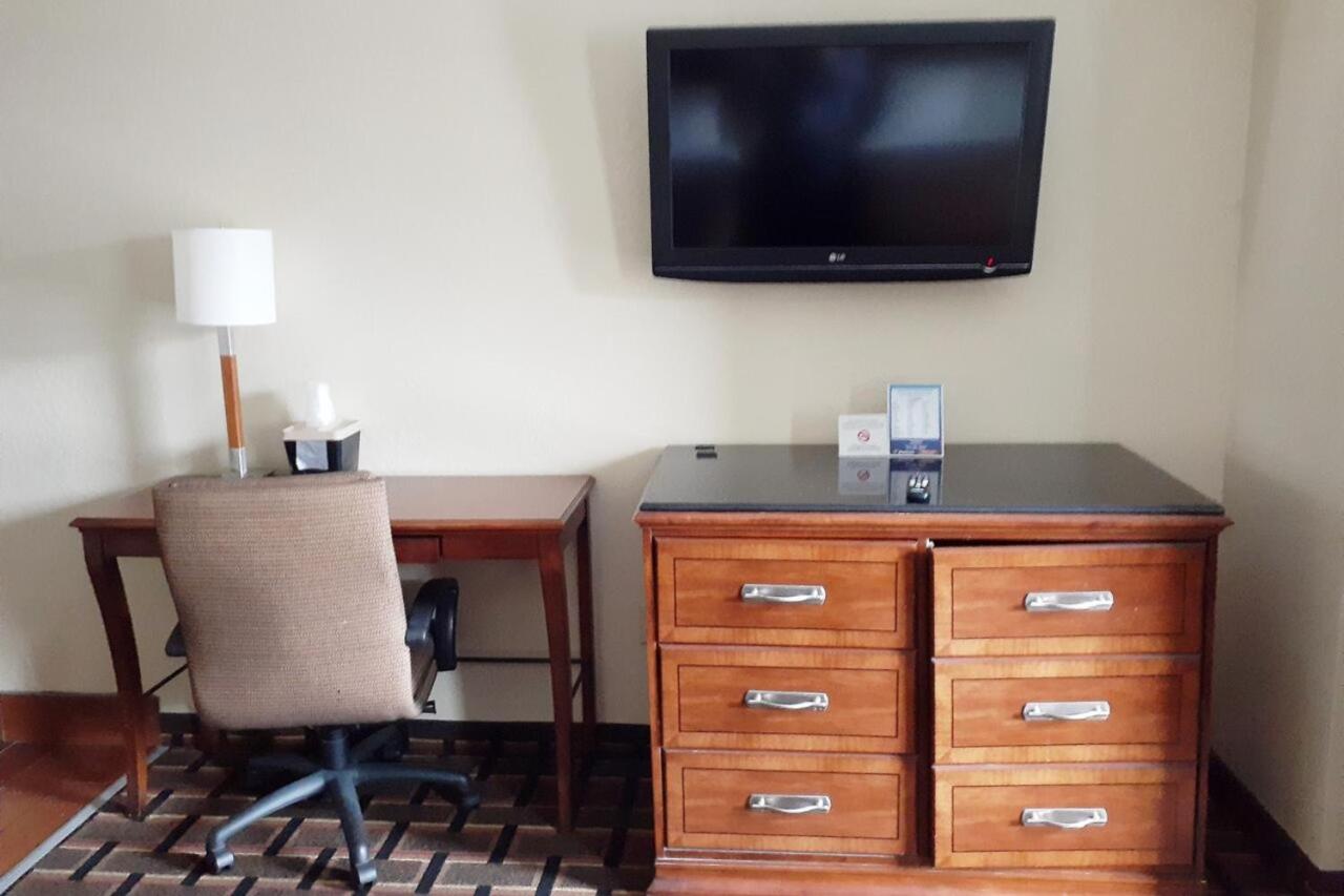  | Travelodge by Wyndham Savannah Midtown