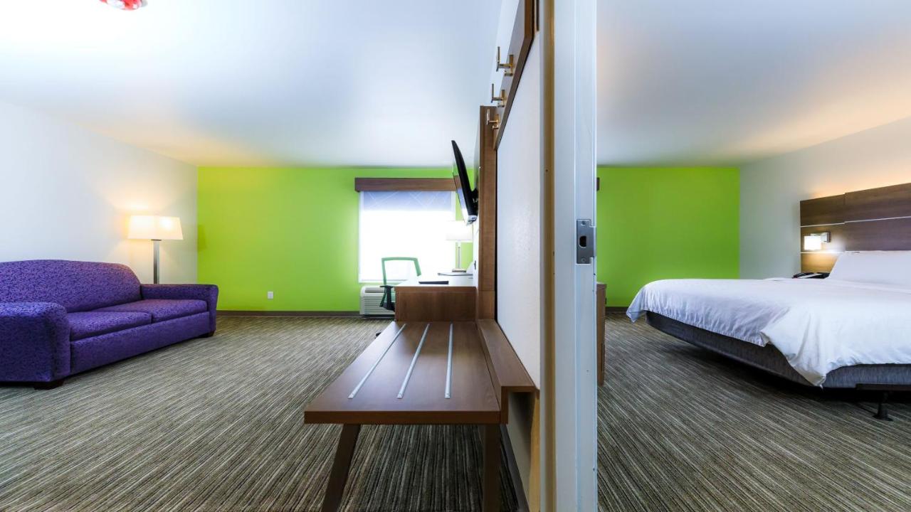 King Suite - Non-Smoking at Holiday Inn Express Osage Beach - Lake Of The Ozarks by IHG