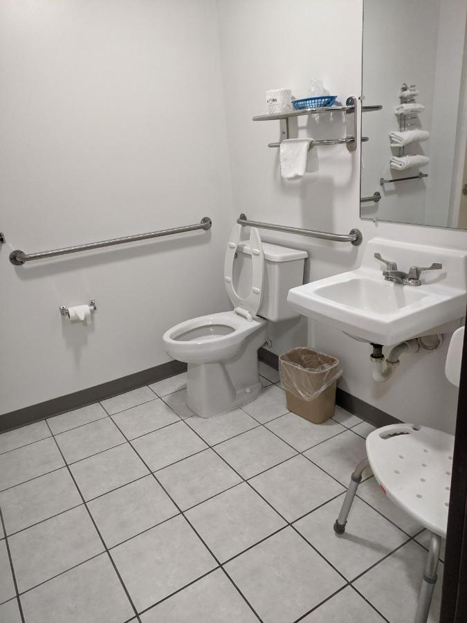 | Americas Best Value Inn West Frankfort