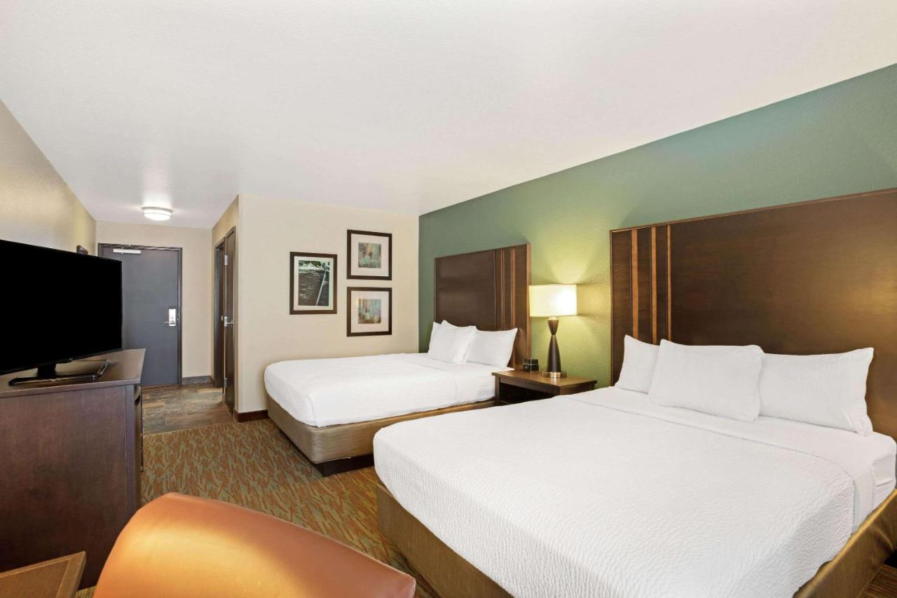 Executive Queen Room with Two Queen Beds at La Quinta Inn & Suites by Wyndham Gillette