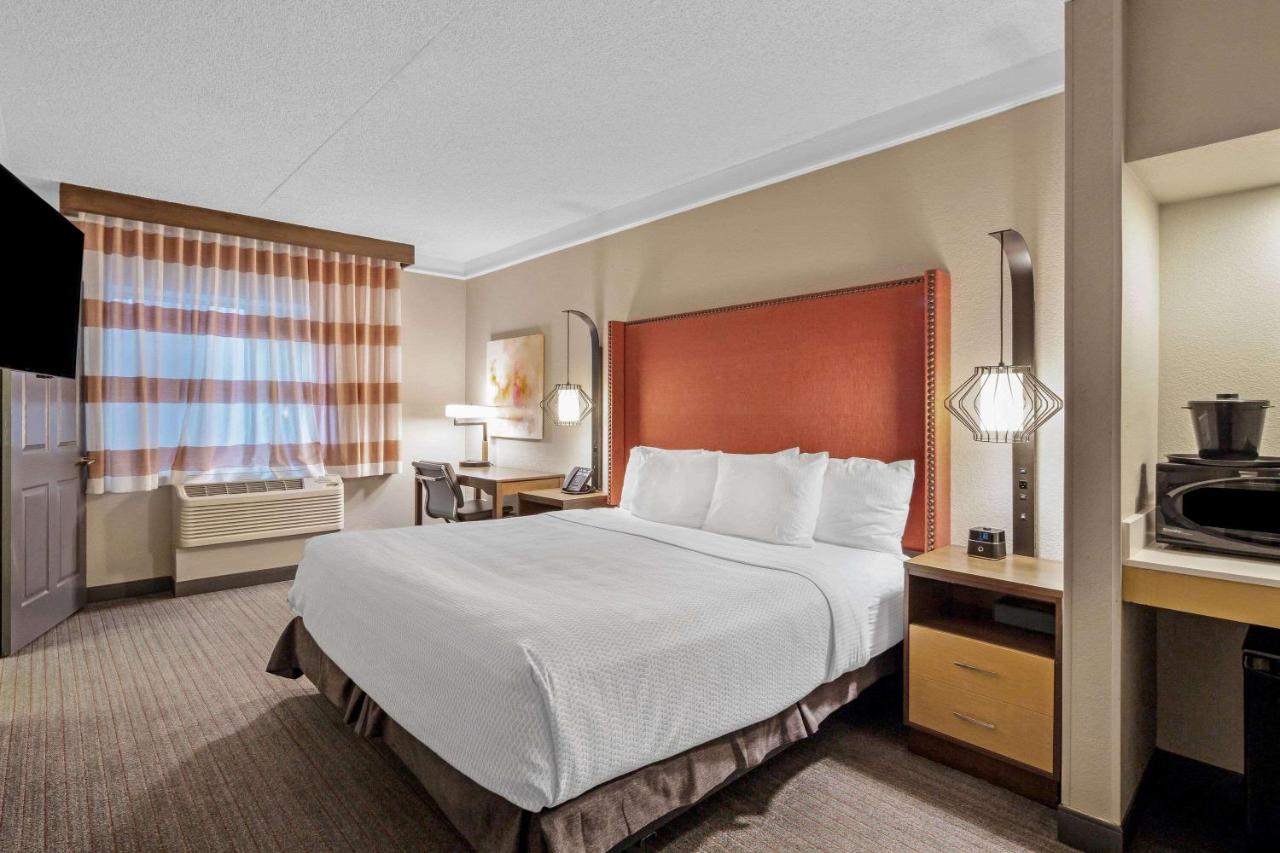 King Room - Disability Access at La Quinta Inn & Suites by Wyndham San Francisco Airport N