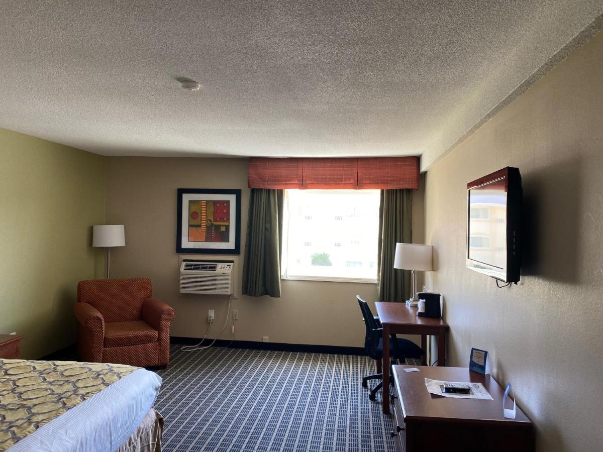 King Room - Non-Smoking at Baymont by Wyndham Kokomo