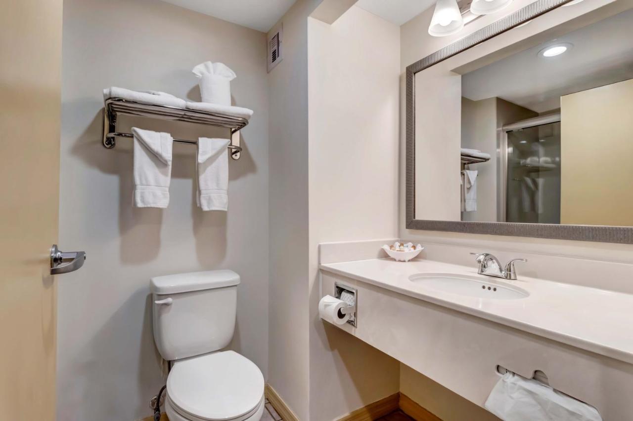 Deluxe King Suite at Hutchinson Island Hotel