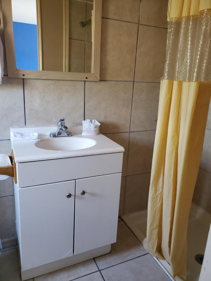 | PineCrest Inn & Suites