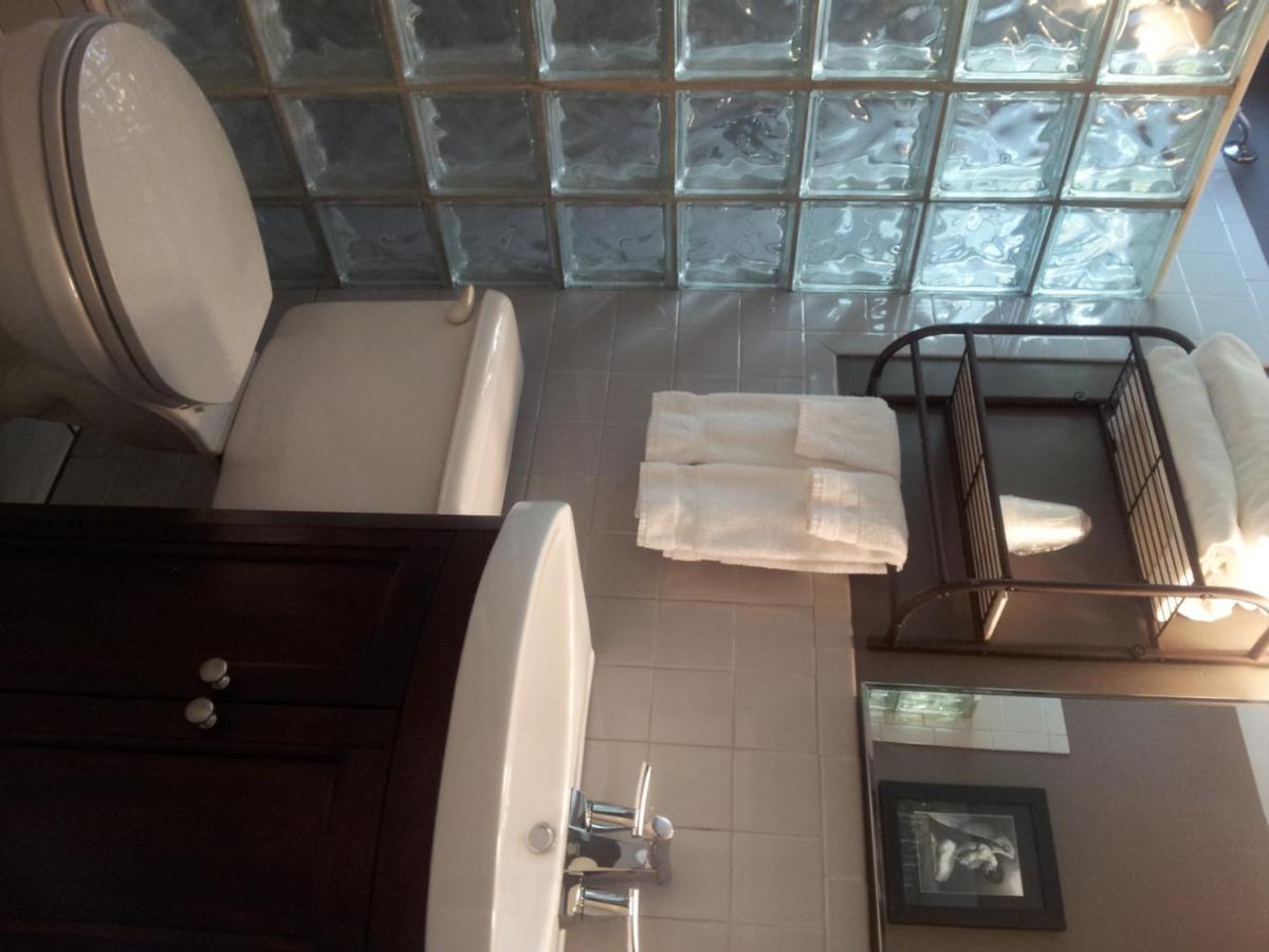 | Coral Reef Guesthouse