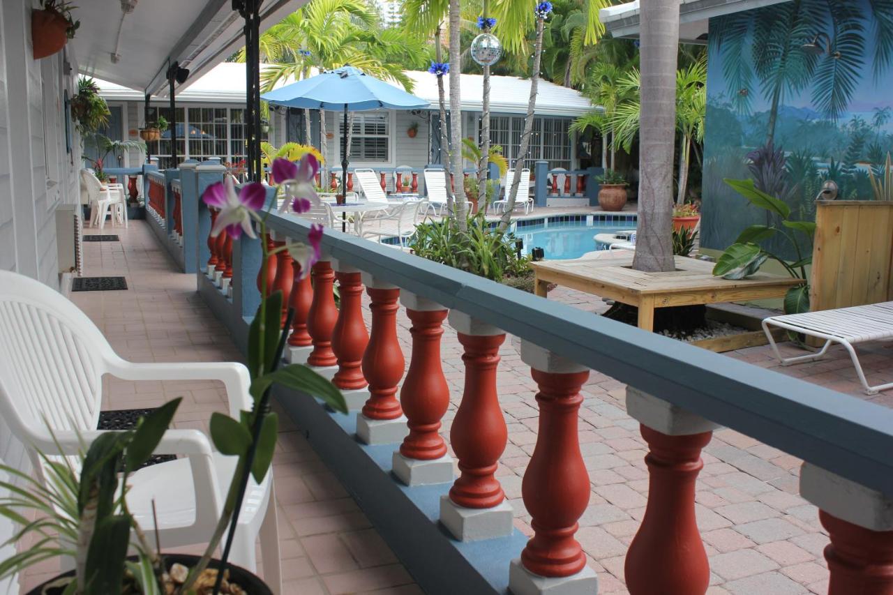 | Coral Reef Guesthouse