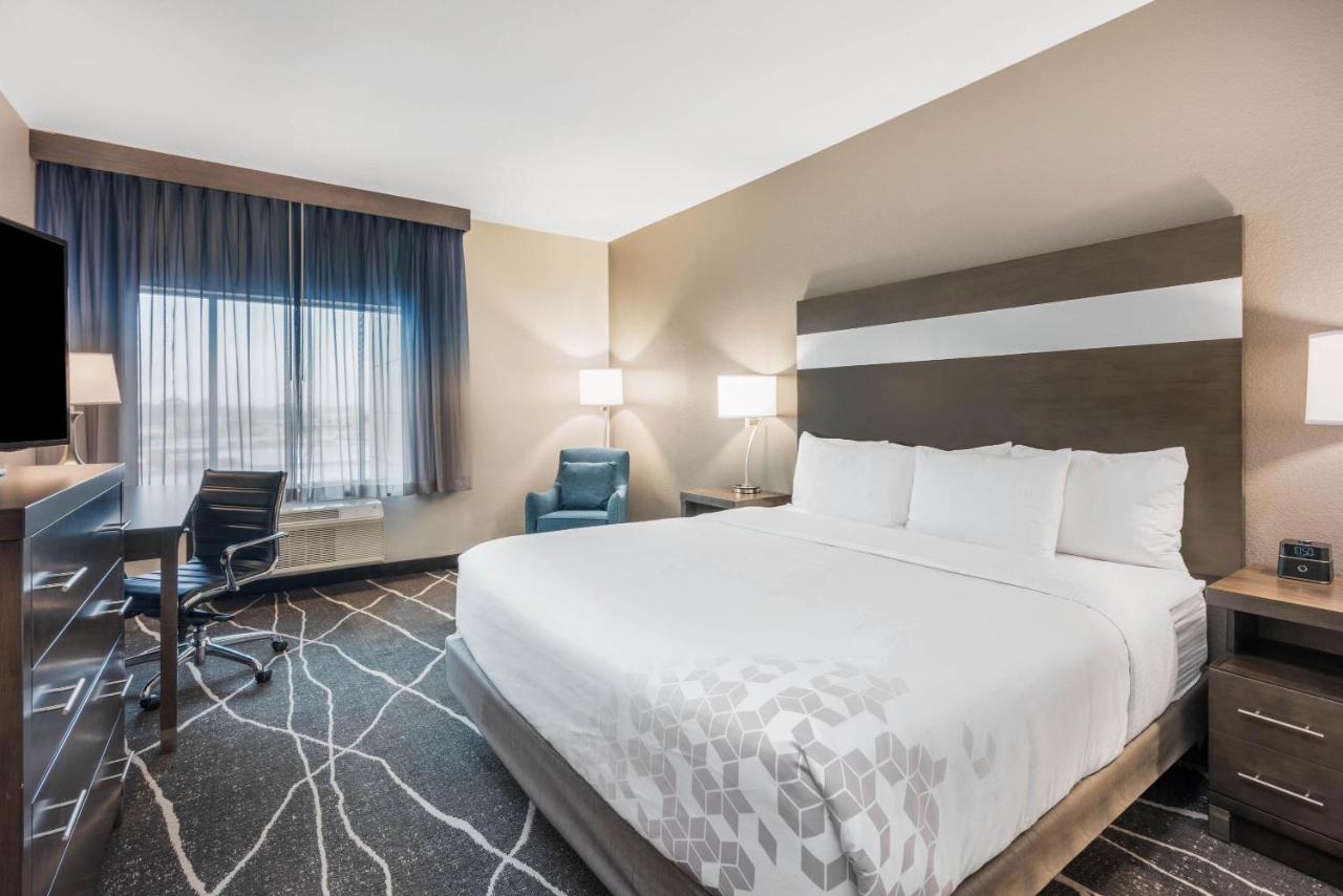 King Room - Non-Smoking at La Quinta Inn and Suites by Wyndham Houston Spring South