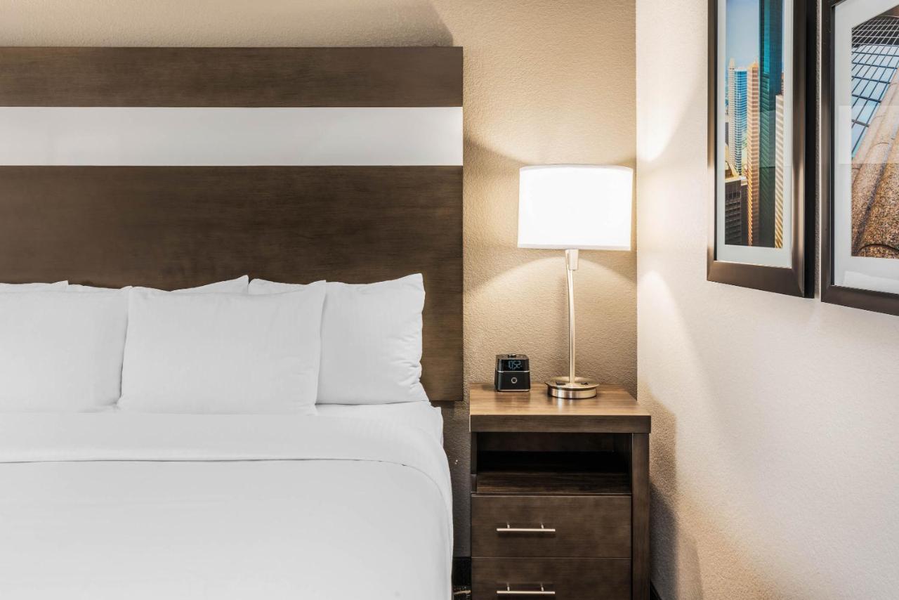 Deluxe King Room - Non-Smoking at La Quinta Inn and Suites by Wyndham Houston Spring South