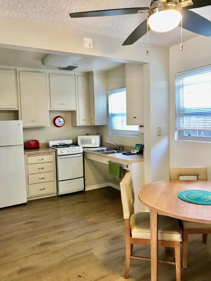 | La Jolla Riviera Inn
