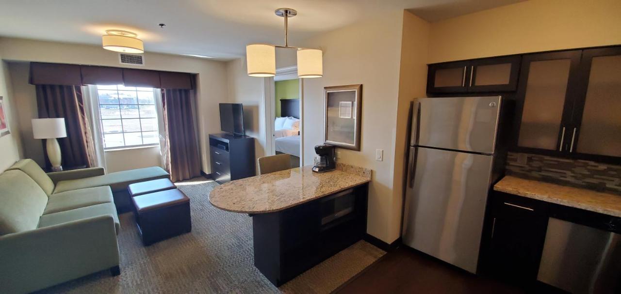One-Bedroom Queen Suite - Disability Access Hearing Accessible at Staybridge Suites Eau Claire - Altoona, an IHG Hotel