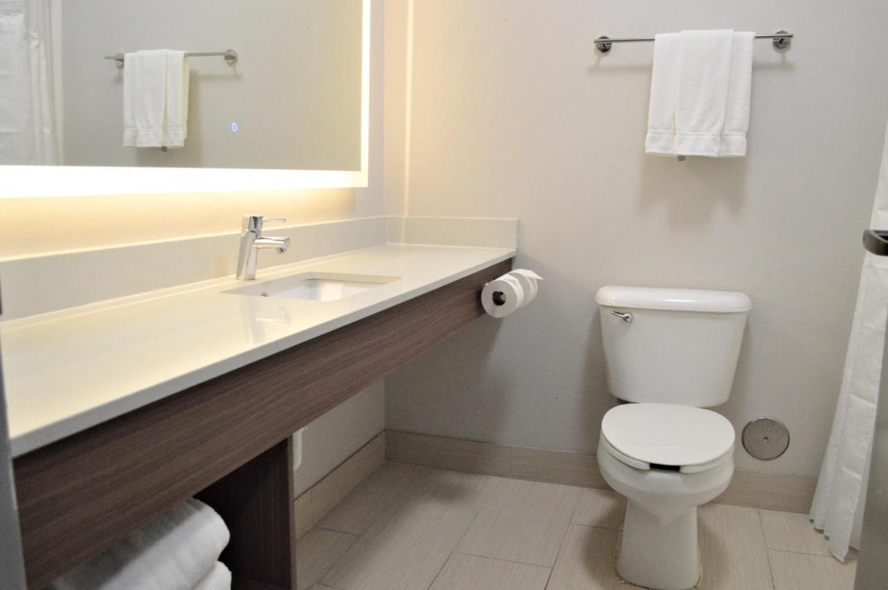 Queen Room with Two Queen Beds - Non-Smoking at Holiday Inn Express & Suites Batesville by IHG
