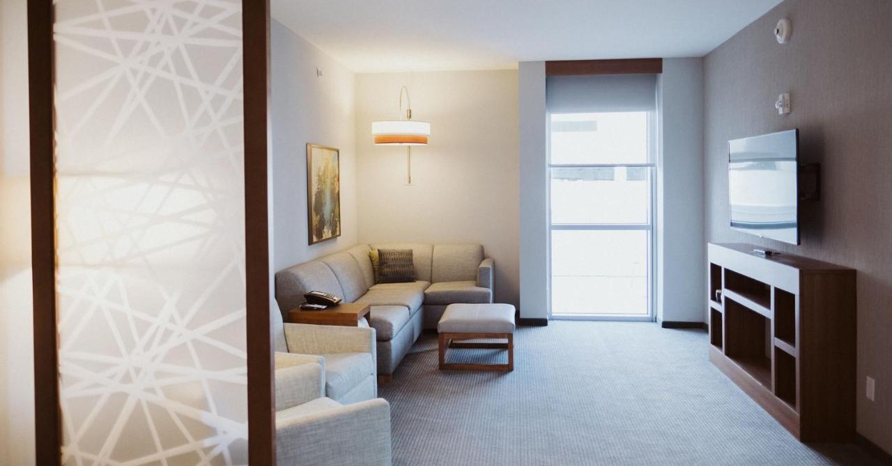 | Hyatt Place St. Petersburg/Downtown