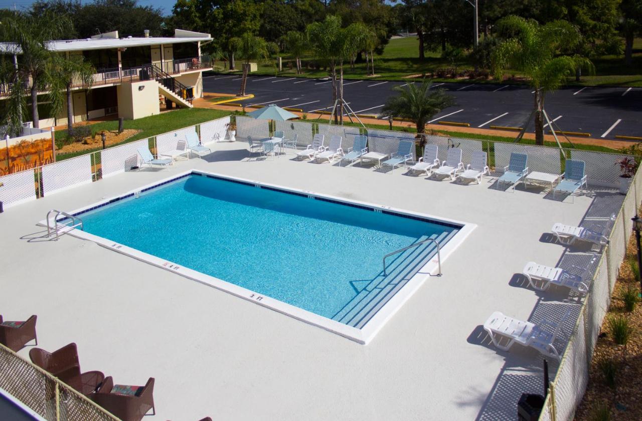  | At Home Inn - Fort Pierce