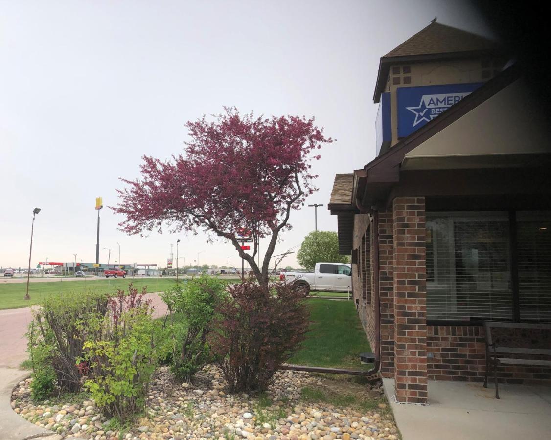 | Americas Best Value Inn Onawa
